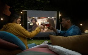 how to make an outdoor cinema