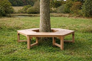 Hexagonal tree stump bench